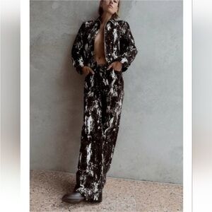 Black and White Abstract Print jeans